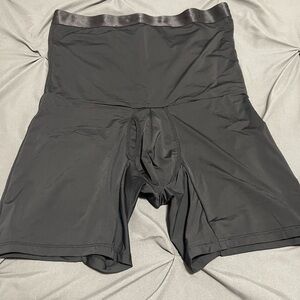 Men's Black compression shorts NWOT